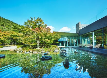 結婚式場のレストランサービススタッフ／北山モノリス
