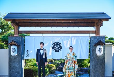結婚式場のレストランサービススタッフ/葵庭園